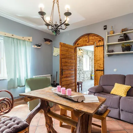 Casa de Férias Alka - Lbn361 By Interhome